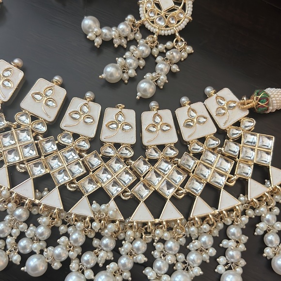 3 piece pearls set (necklace earrings and maang tikka)